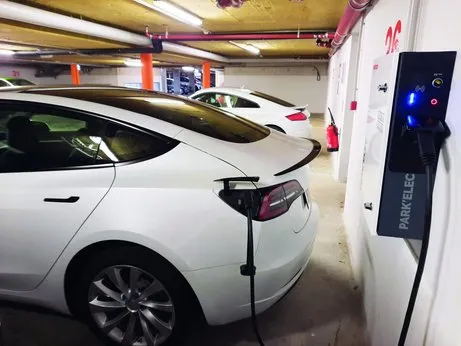 Borne en parking souterrain